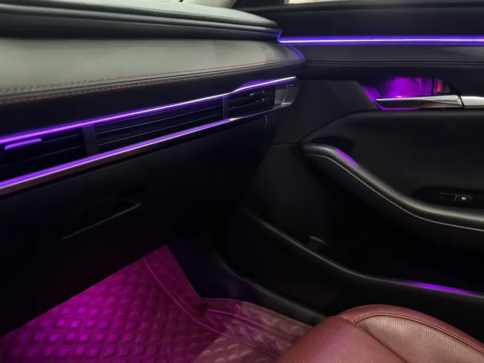 Mazda Axela Mazda3 Angkesela 2.0L Automatic Premium Edition 2023 — thumbnail 4