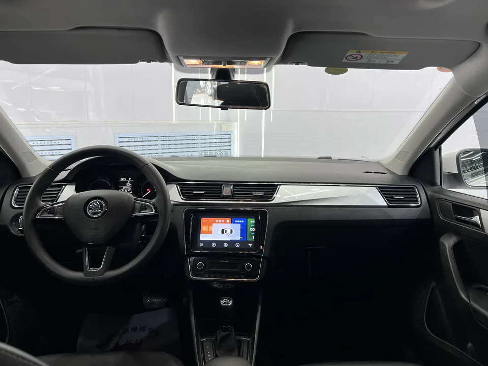 Skoda Xin Rui Xin Rui 1.5L Automatic Comfort Edition 2022 — thumbnail 4