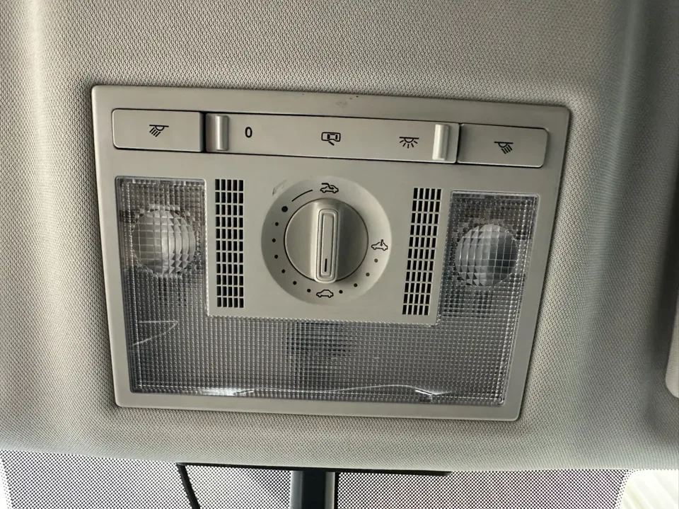 Skoda Comek Comek Modified 1.5L Automatic Comfort Edition 2023 — thumbnail 4