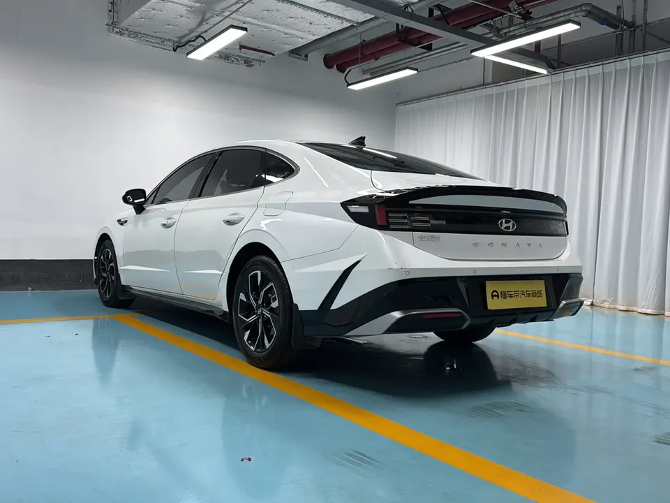Hyundai Sonata sonata 1.5T Pro 2024 — thumbnail 2