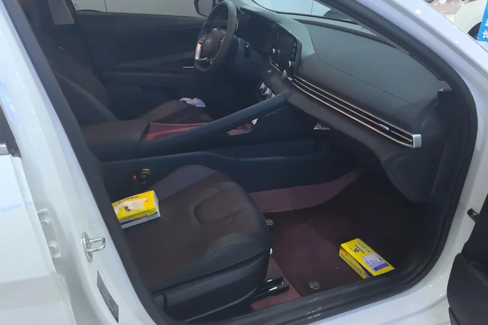 Hyundai Elantra Elantra 1.5L CVT GLX Elite Edition 2023 — thumbnail 3