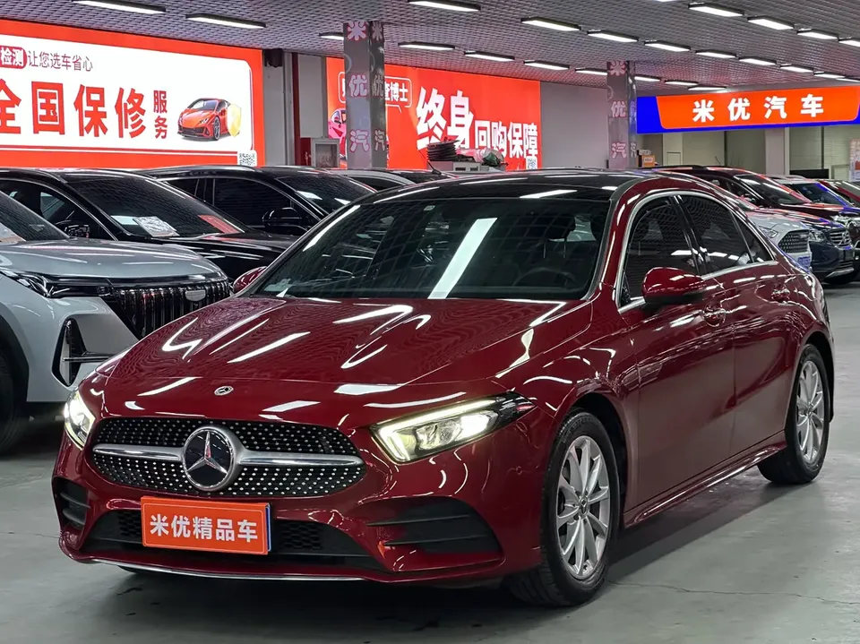 Mercedes-Benz Klasa A Mercedes Benz A Class Mercedes-Benz A-Class 2022 facelift A 200 L sports sedan fashion version 2022 — photo 1, buy with delivery to Moscow