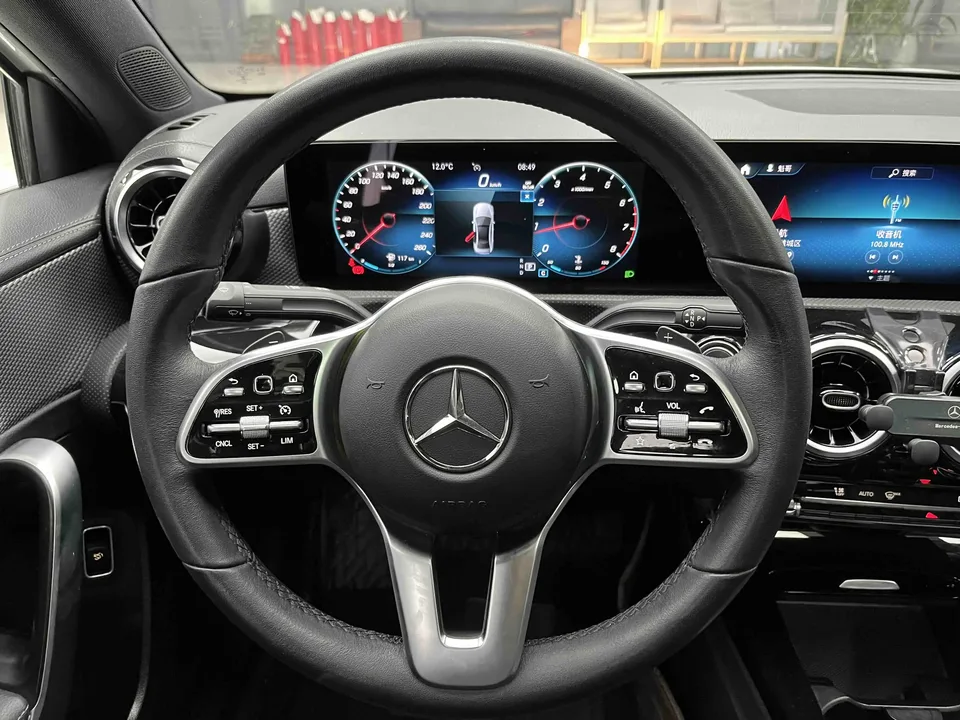 Mercedes-Benz Klasa A Mercedes Benz A Class A 180 L Sports Sedan 2022 — миниатюра 5