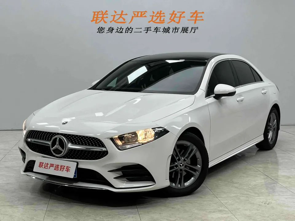Mercedes-Benz Klasa A Mercedes Benz A Class A 180 L Sports Sedan 2022 — photo 1, buy with delivery to Moscow