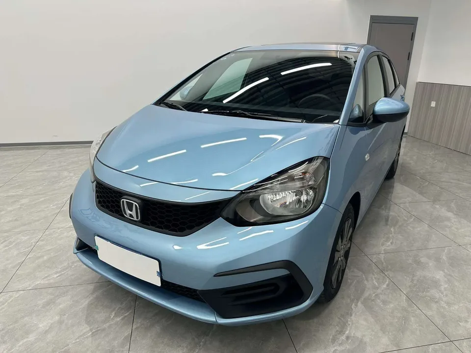 Honda FIT Fit 1.5L CVT Trendy Sunroof Edition 2022 — photo 1, buy with delivery to Moscow