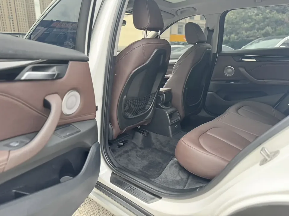 BMW X1 BMW X1 sDrive20Li Fashion 2022 — миниатюра 3