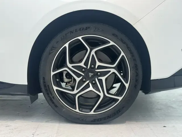 Hozon Neta GT Nezha GT 560 Edition 2023 — thumbnail 3