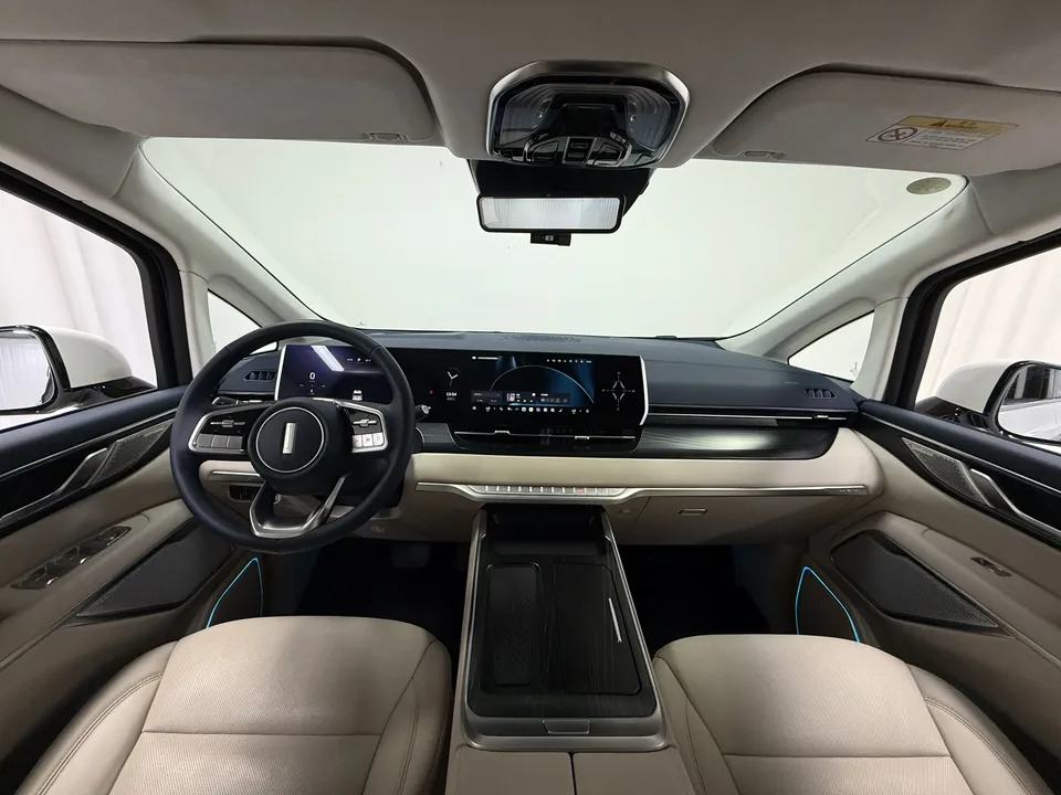 WEY mountains mountains Four-wheel drive flagship version 2023 — thumbnail 4