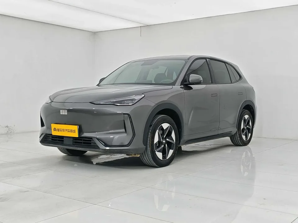 Geely Galaxy E5 Galaxy E5 440km Departure Edition 2024 — photo 1, buy with delivery to Moscow