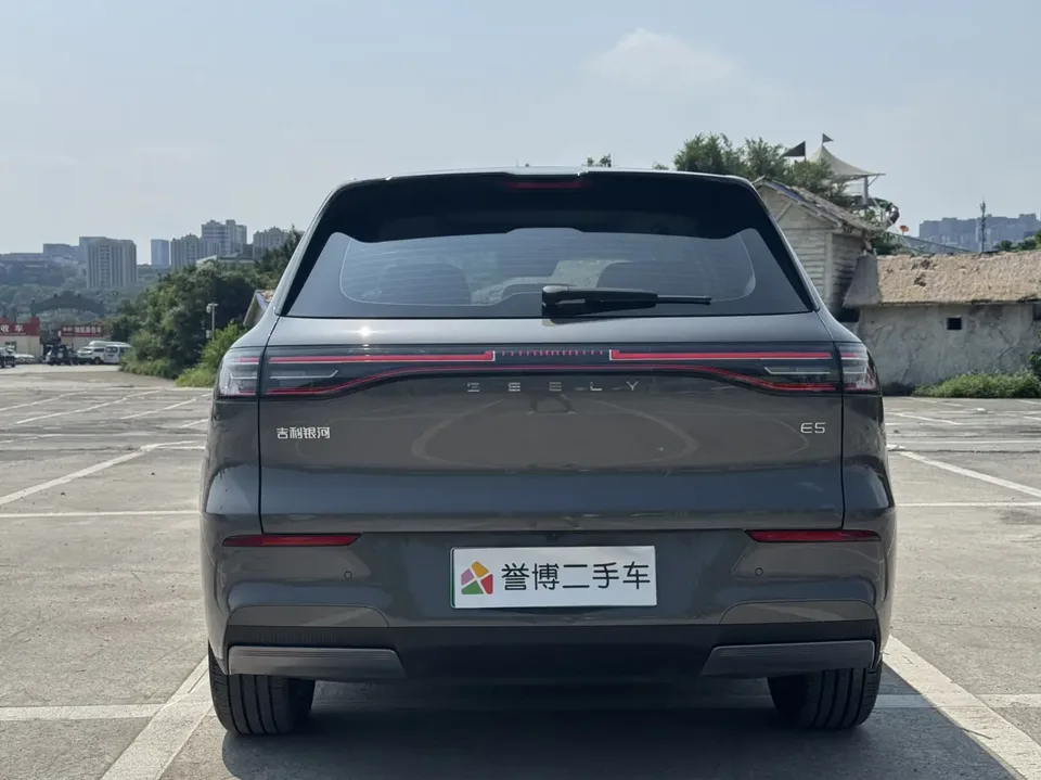 Geely Galaxy E5 Galaxy E5 440km Explorer Edition 2024 — thumbnail 2