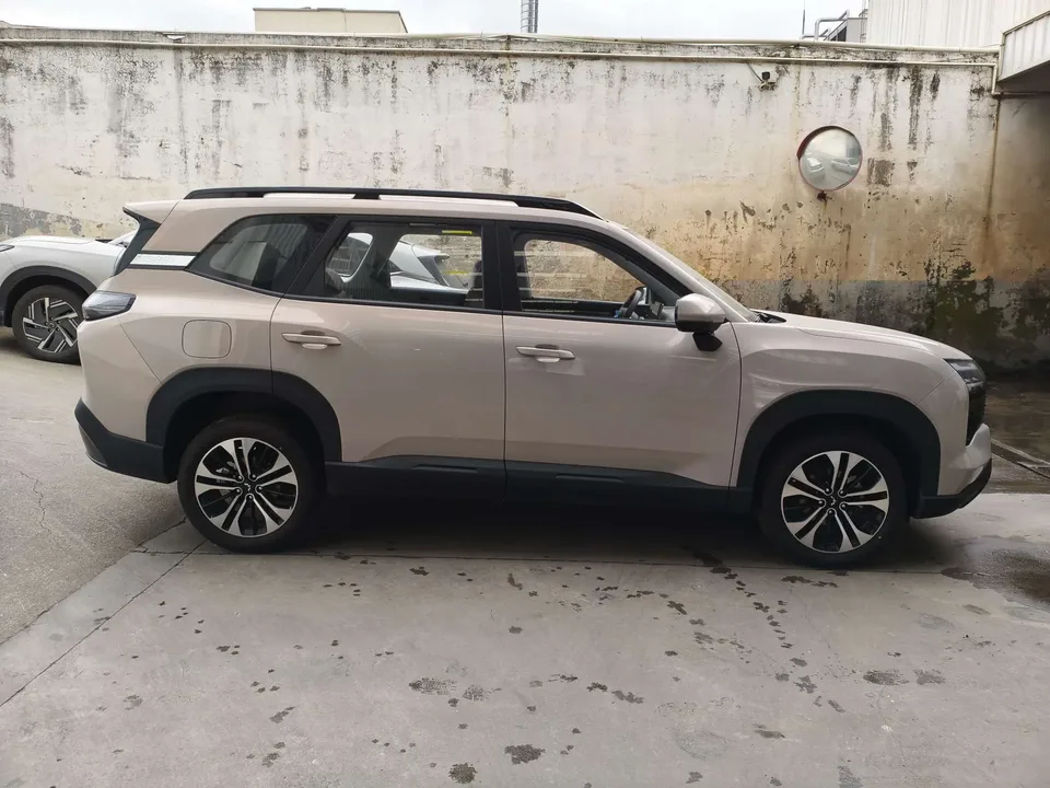 Wuling Starlight 560 Starlight 560 1.5T CVT Elite 2026 — thumbnail 2