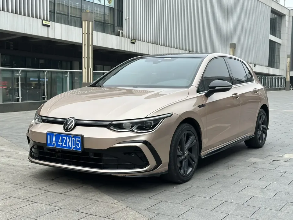 Volkswagen Golf golf 2022 280TSI DSG R-Line 2022 — photo 1, buy with delivery to Moscow