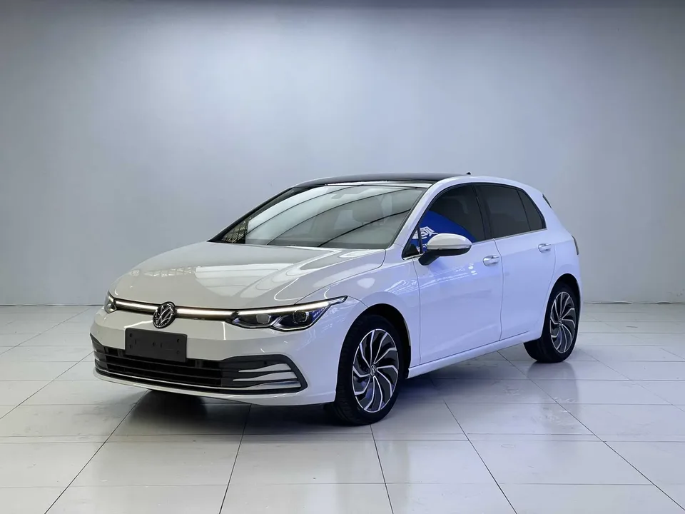 Volkswagen Golf golf 2021 280TSI DSG Pro 2023 — photo 1, buy with delivery to Moscow
