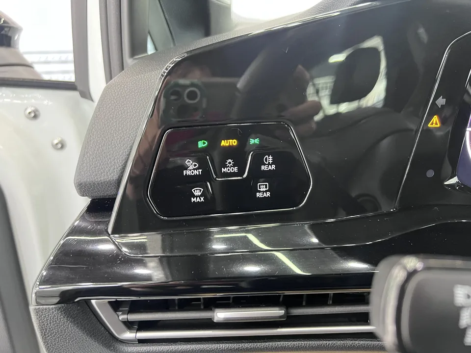 Volkswagen Golf golf 2023 280TSI DSG R-Line Lite 2023 — thumbnail 4