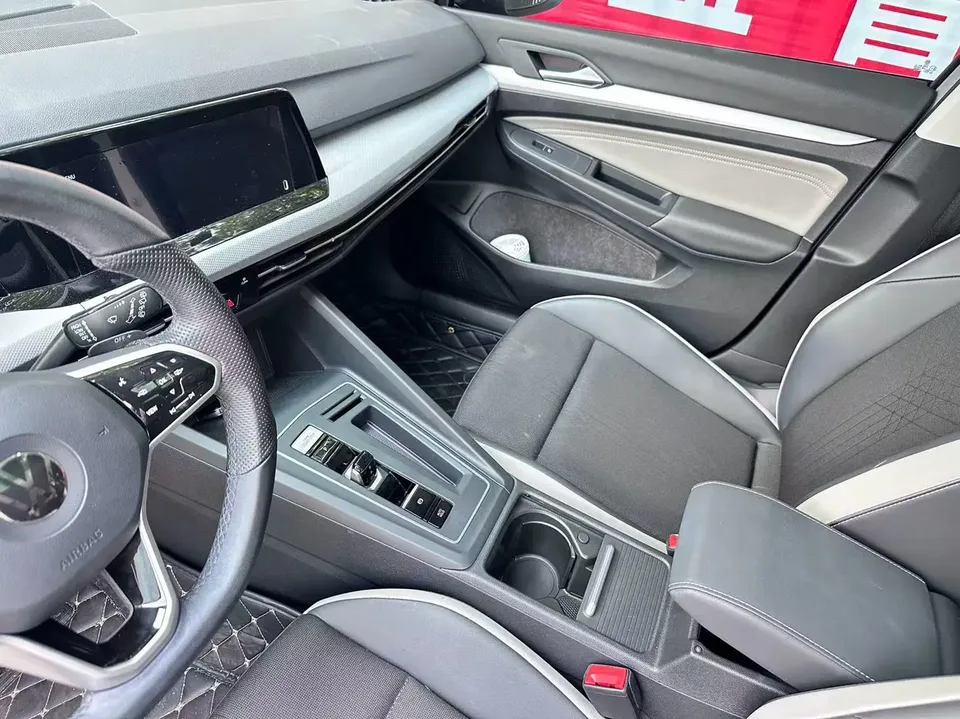 Volkswagen Golf golf 2023 280TSI DSG Pro 20th Anniversary 2023 — миниатюра 3