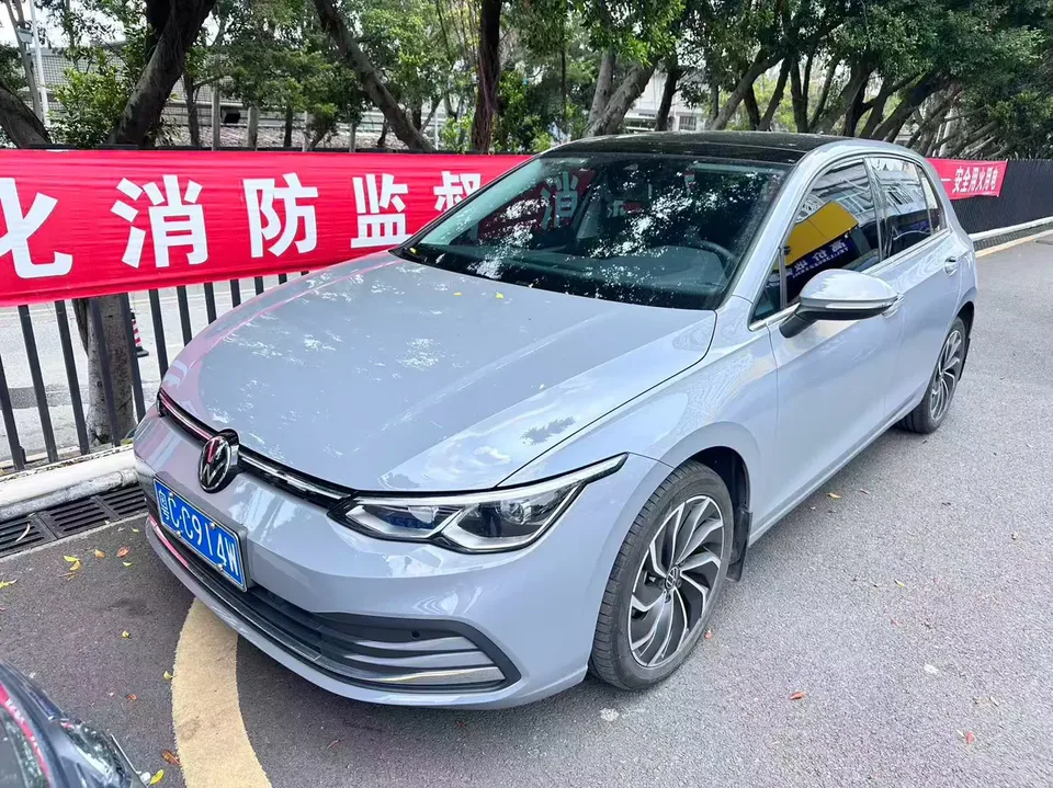 Volkswagen Golf golf 2023 280TSI DSG Pro 20th Anniversary 2023 — photo 1, buy with delivery to Moscow