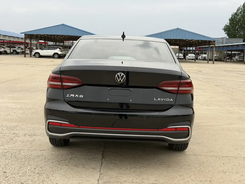 Volkswagen Lavida Lavida 2023 1.5L Automatic 5 Million Edition 2023 — thumbnail 2