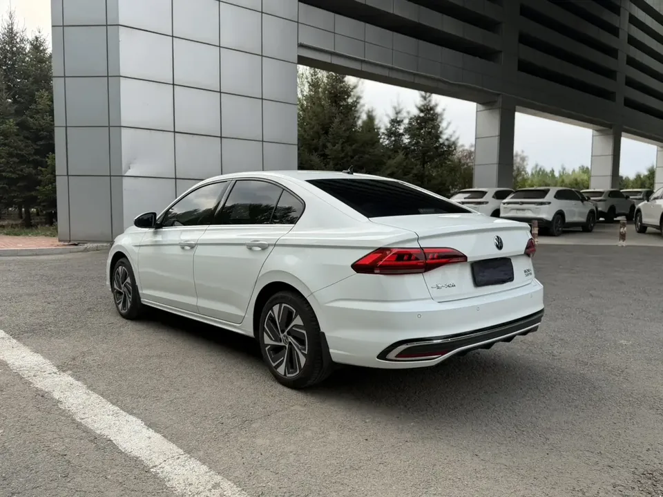 Volkswagen Bora Bora 2023 200TSI DSG Joy Travel PRO Edition 2023 — thumbnail 2