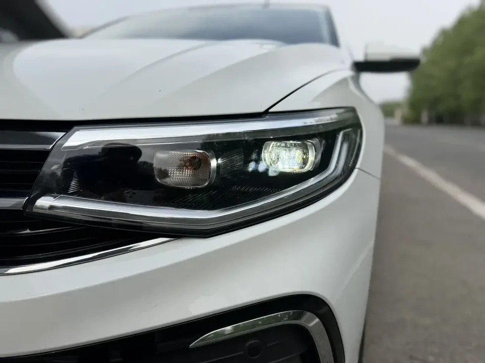 Volkswagen Bora Bora 2023 200TSI DSG Joy Travel PRO Edition 2023 — thumbnail 3