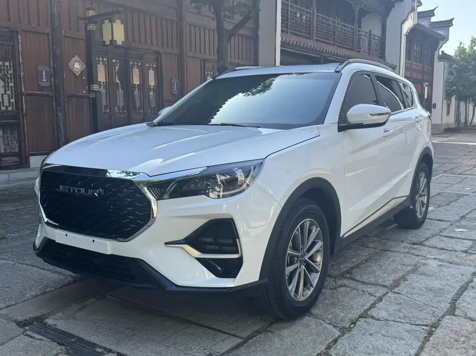 Jetour Jietu X70 Jietu X70 1.5T DCT Enjoy Edition 5 Seaters 2024 — photo 1, buy with delivery to Moscow