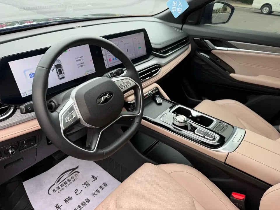 Jianghuai JAC QX PHEV JAC QX PHEV 120km Enjoy Edition 2023 — thumbnail 3