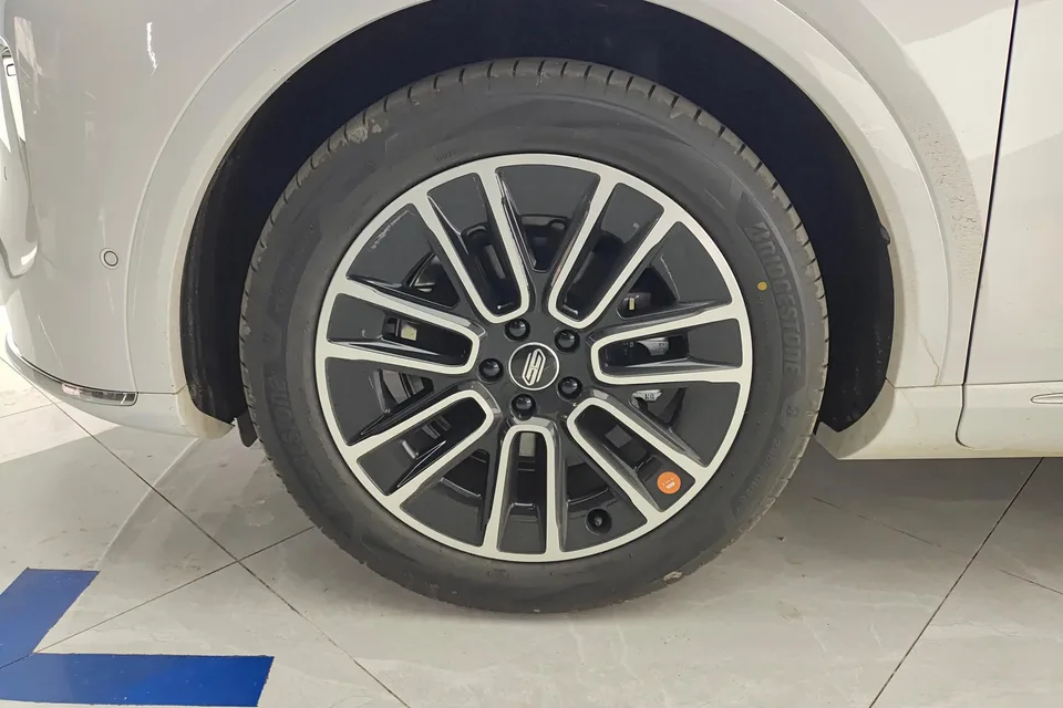 Shangjie H5 Shangjie H5 Pure Electric Max Long Range Edition 2025 — thumbnail 3