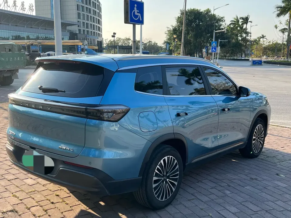 Chery Tiggo 8 PLUS C-DM Tiggo 8 PLUS C-DM 1.5T Premium 2025 — thumbnail 2