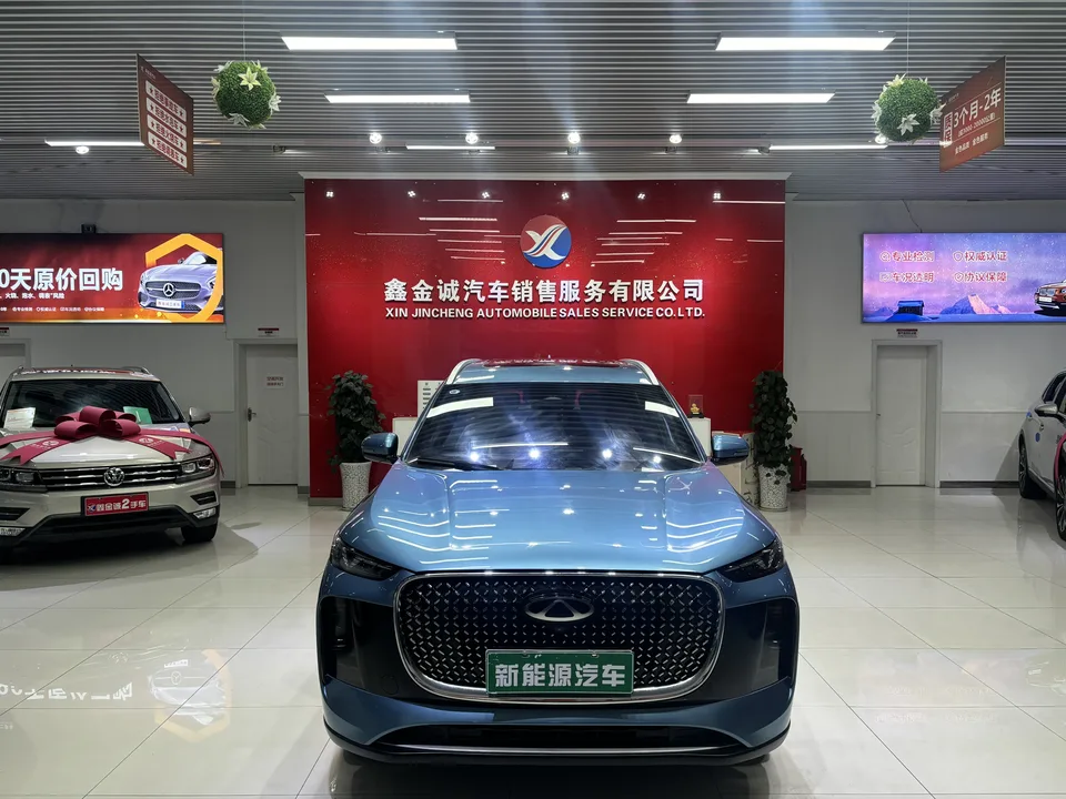 Chery Tiggo 8 PLUS C-DM Tiggo 8 PLUS C-DM 1.5T Premium 2025 — photo 1, buy with delivery to Moscow