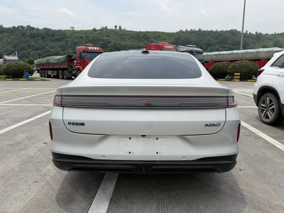 Changan Qiyuan A06 Qiyuan A06 Model 240 Laser Ultra+ 2026 — миниатюра 2