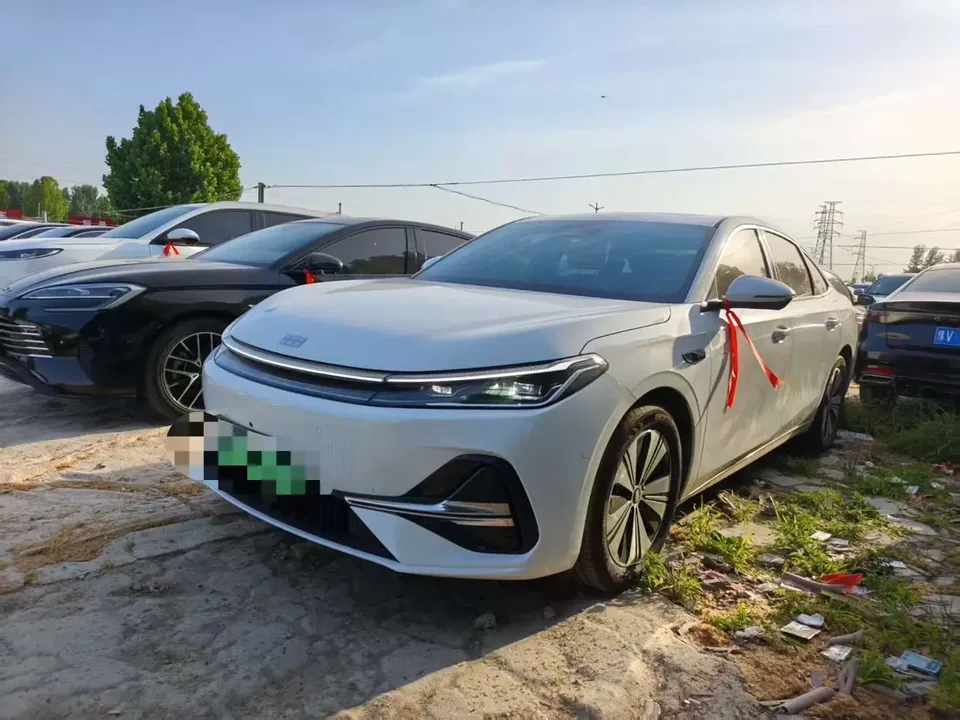 Geely Galaxy A7 EM Galaxy A7 EM 150km Starship Edition 2025 — photo 1, buy with delivery to Moscow
