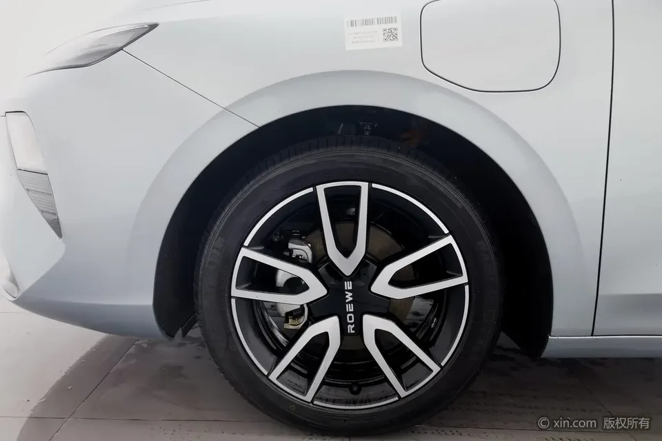 Roewe D6 D6 450km Premium Edition 2025 — thumbnail 4