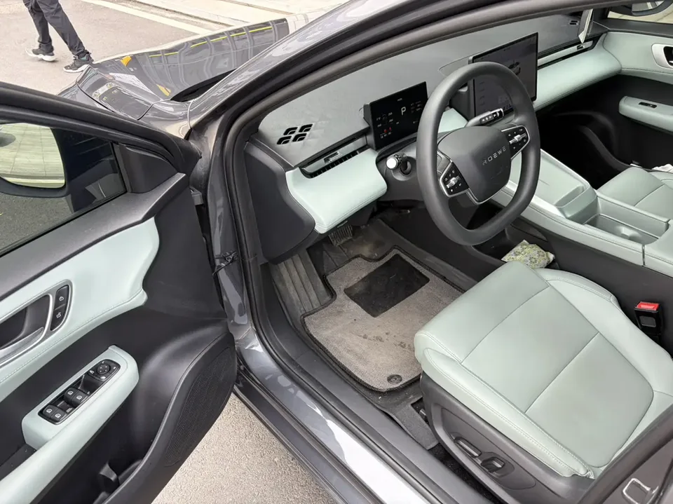 Roewe D6 Roewe D6 450km Premium Edition 2025 — миниатюра 3