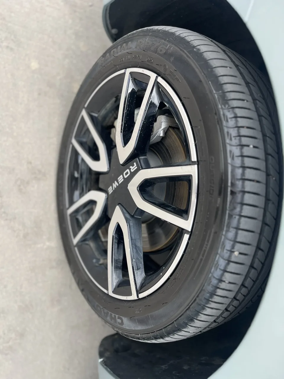 Roewe D6 Roewe D6 520km Smart Edition 2025 — thumbnail 3