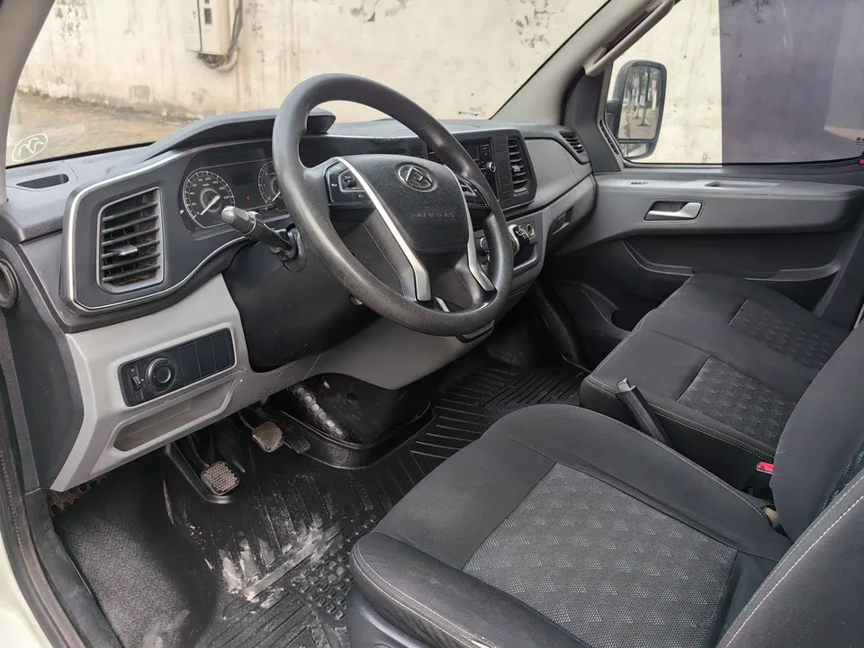 Datong Xintu V80 Xintu V80 2.0T Manual Classic Aoyuntong Power Edition Short Axle Mid-Top 7-9 Seaters 2023 — thumbnail 3
