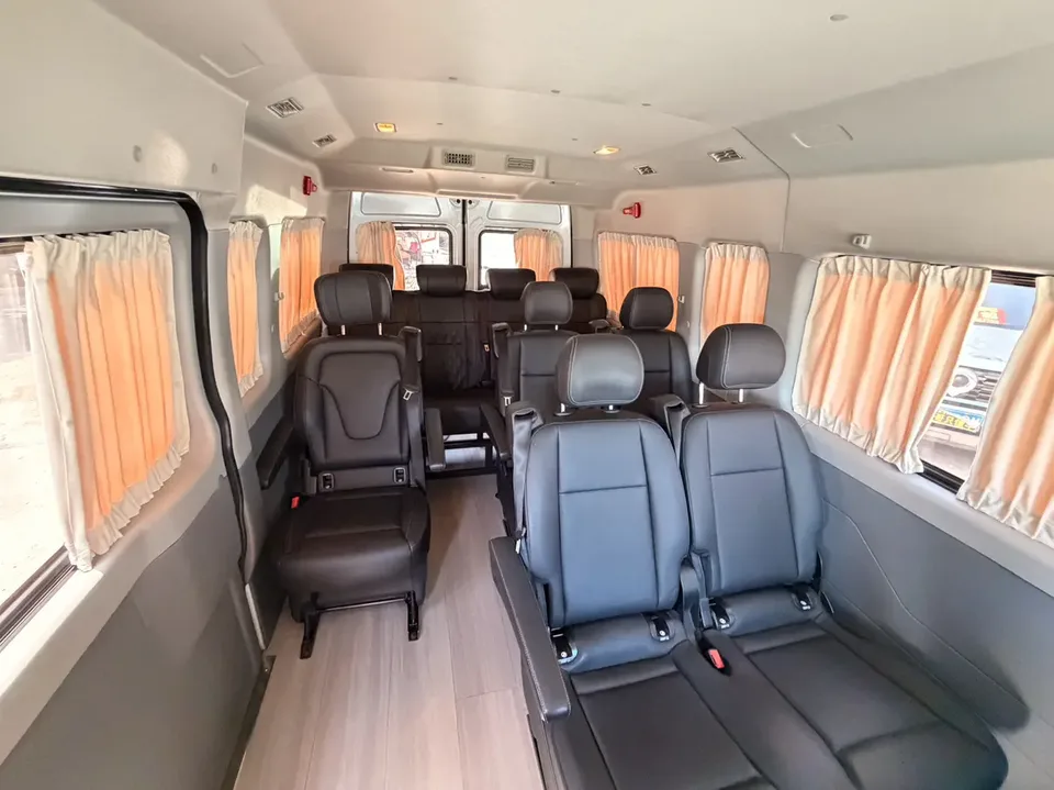 Datong Xintu V80 Xintu V80 PRO 2.0T manual Aoyuntong long axis mid-top 147Ps 6-9 seats 2025 — thumbnail 4