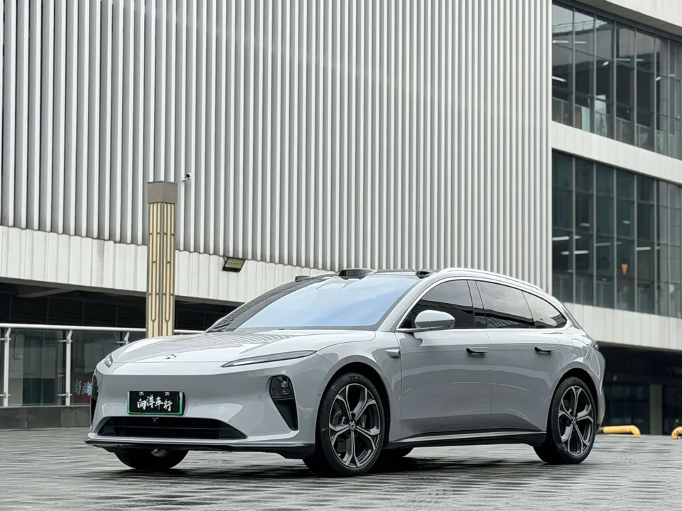 NIO ET5T NIO ET5T 2024 75kWh 2024 — photo 1, buy with delivery to Moscow