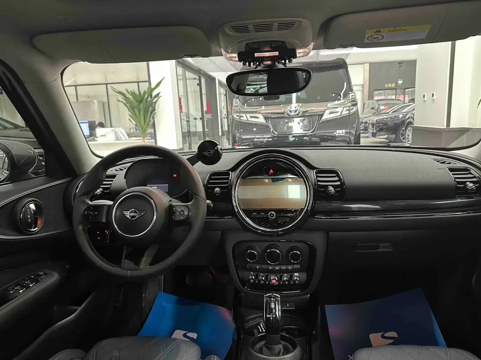 MINI Clubman MINI CLUBMAN 1.5T COOPER Connoisseur 2022 — thumbnail 3