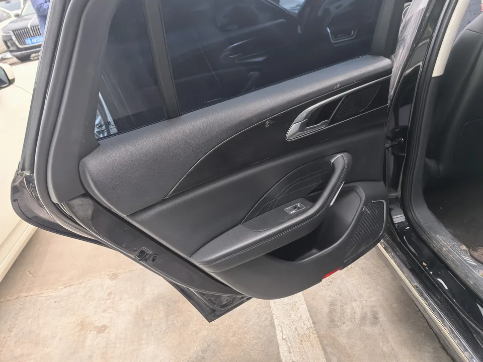 Hongqi H6 Hongqi H6 2.0T Beautiful Edition 2024 — thumbnail 2