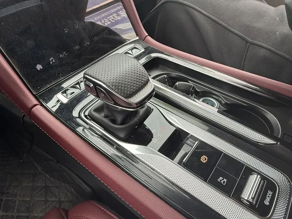 Hongqi H5 Hongqi H5 2.0T Automatic Flagship Edition 2025 — миниатюра 5