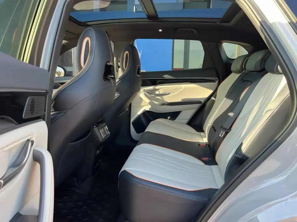 BYD Song PLUS DM Song PLUS DM DM-i Champion Edition 110KM Flagship 2023 — thumbnail 3