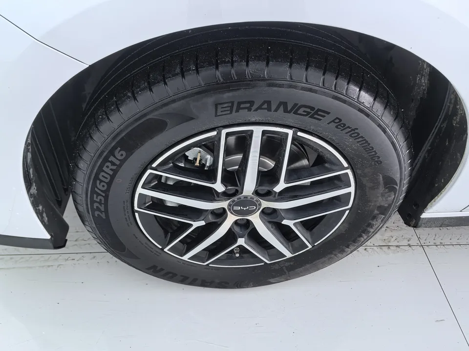 BYD Seal 05DM Seal 05DM Intelligent Driving Edition DM-i 120KM Flagship Model 2025 — thumbnail 3
