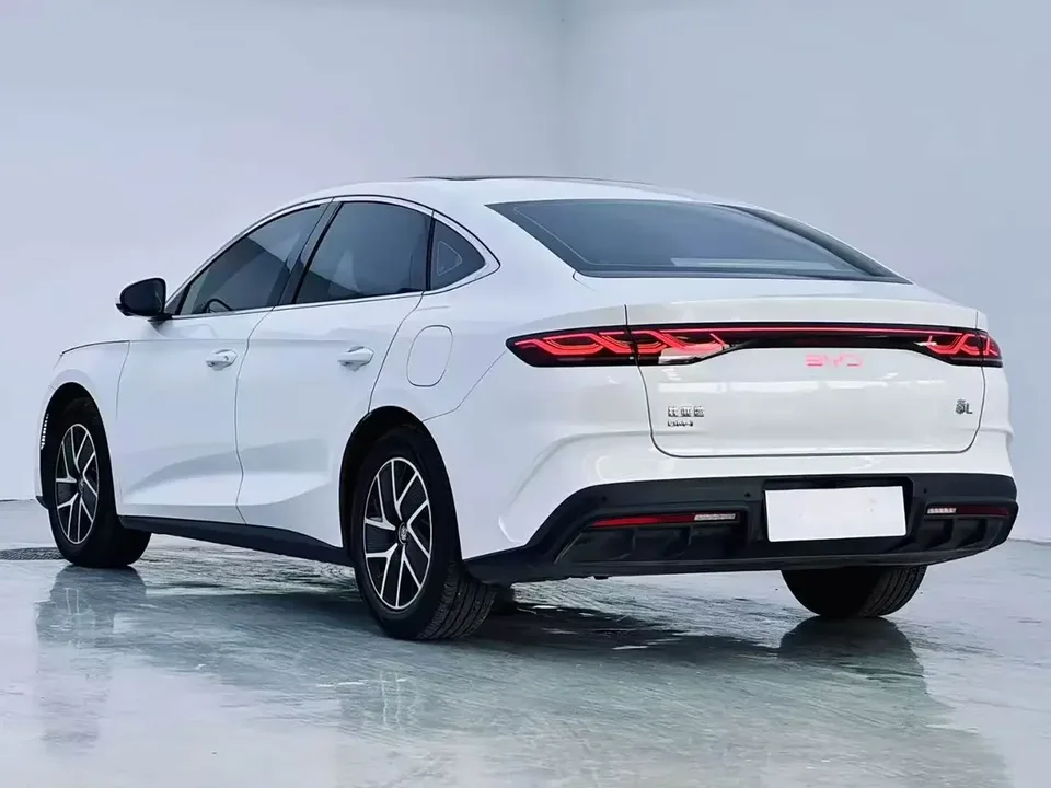 BYD Qin L DM Qin L DM DM-i 120KM Leading Type 2024 — thumbnail 4