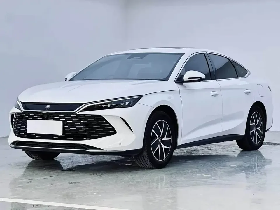 BYD Qin L DM Qin L DM DM-i 120KM Leading Type 2024 — photo 1, buy with delivery to Moscow