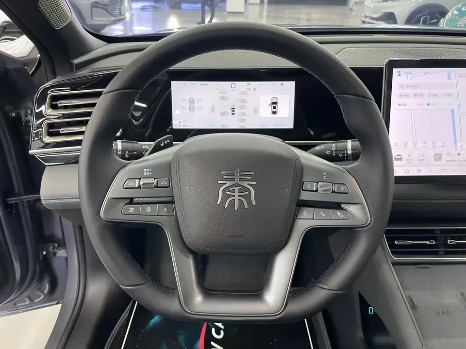 BYD Qin L DM Qin L DM Intelligent Driving Edition DM-i 120KM Beyond Edition 2025 — thumbnail 3