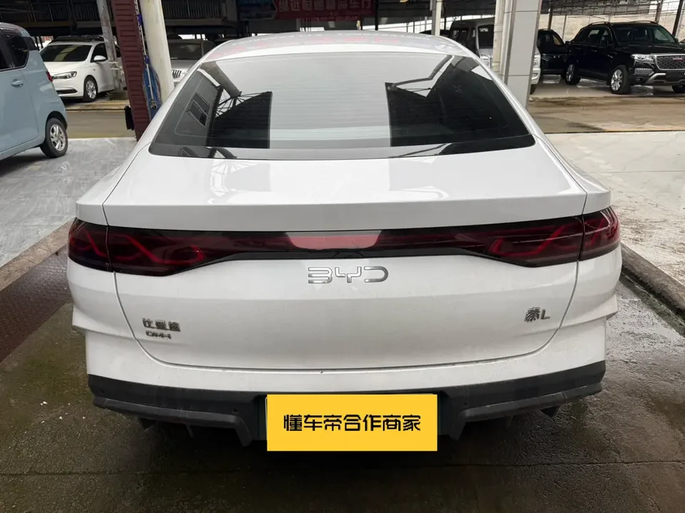 BYD Qin L DM Qin L DM DM-i 80KM Leading Model 2024 — миниатюра 2