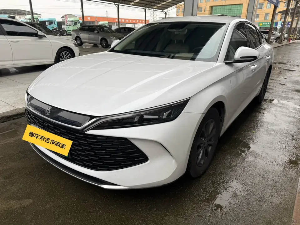 BYD Qin L DM Qin L DM DM-i 80KM Leading Model 2024 — фото 1, купить с доставкой в Москву