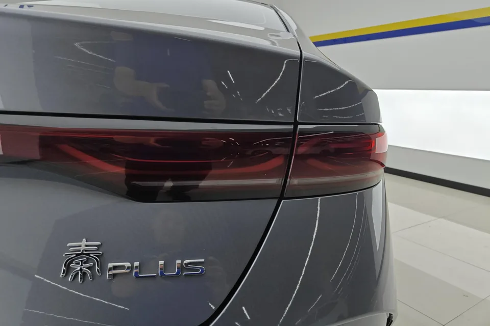 BYD Qin PLUS DM Qin PLUS DM Intelligent Driving Edition DM-i 55KM Leading Edition 2025 — thumbnail 2