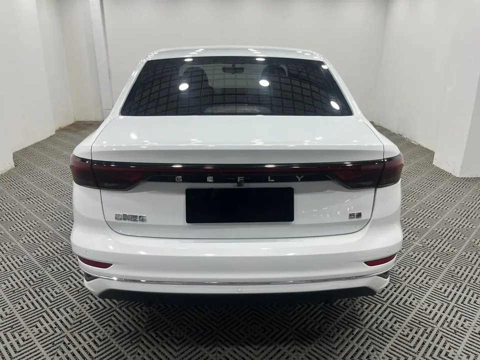 Geely Emgrand Emgrand Emgrand 2022 4th Generation 1.5L CVT Flagship Model 2022 — thumbnail 2