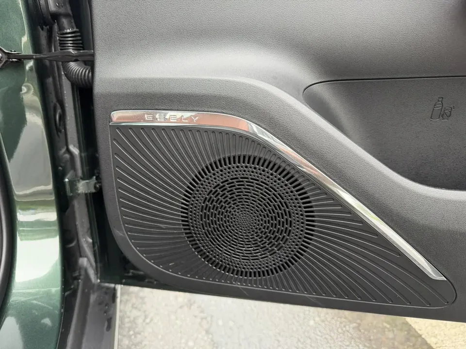 Geely Emgrand emgrand 5th Generation 1.5T DCT Flagship Model 2026 — thumbnail 3