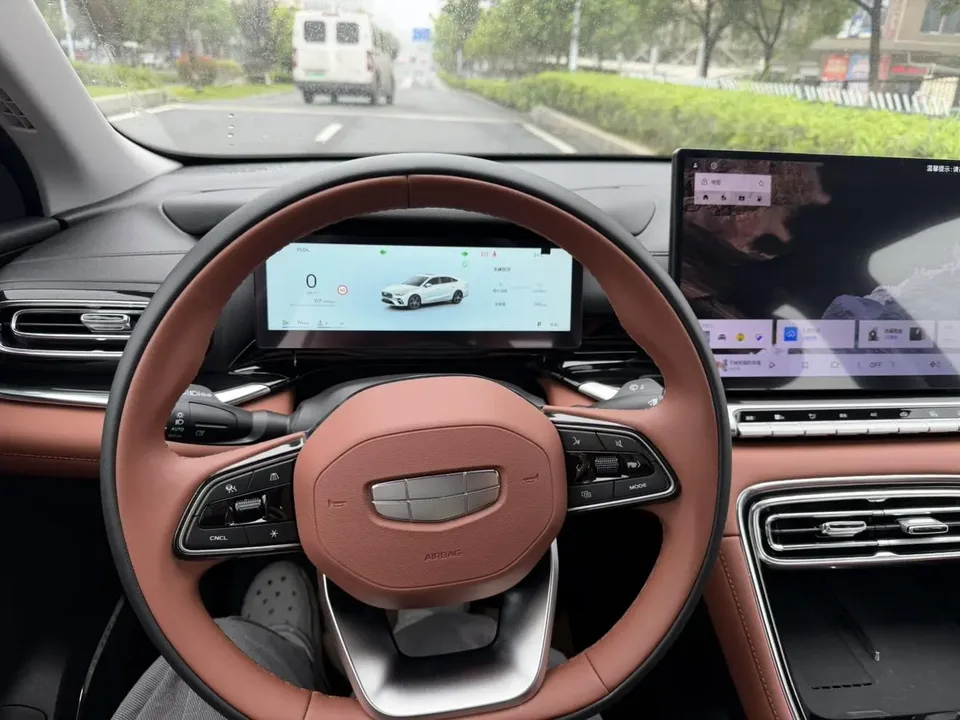 Geely Emgrand emgrand 5th Generation 1.5T DCT Flagship Model 2026 — thumbnail 4